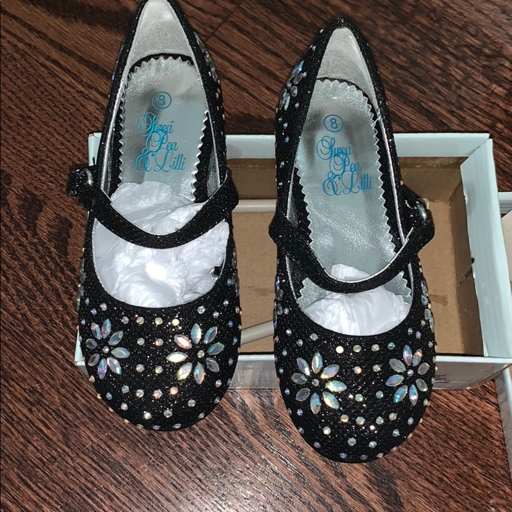 KIDS SHOES